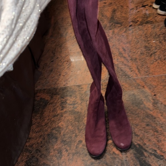 STUART WEITZMAN BOOTS - Picture 3 of 5